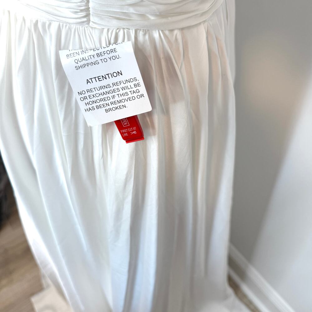 Mac Duggal Rosette Flower Halter Chiffon Gown In White 49333 Size 8 New - Picture 9 of 16